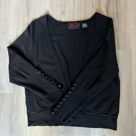 Torrid knit cardigan and camisole set black size 0. Buttons with satin trim VNT - Picture 12 of 16